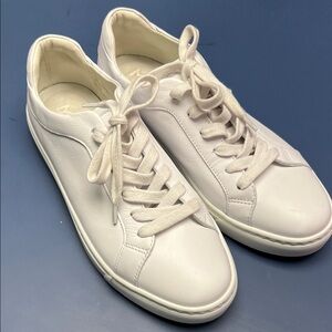 M. Gemi White Leather Lace-Up Sneakers
